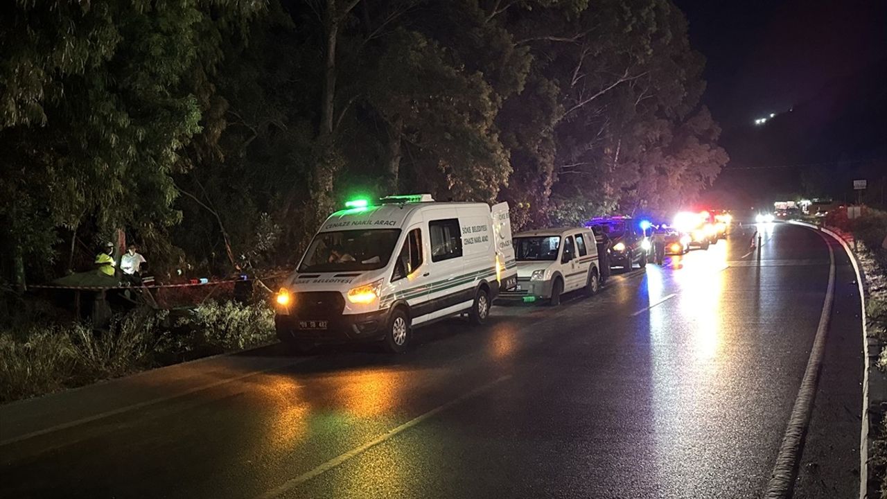 Aydın'da Otomobil Kazası: 2 Hayatını Kaybetti