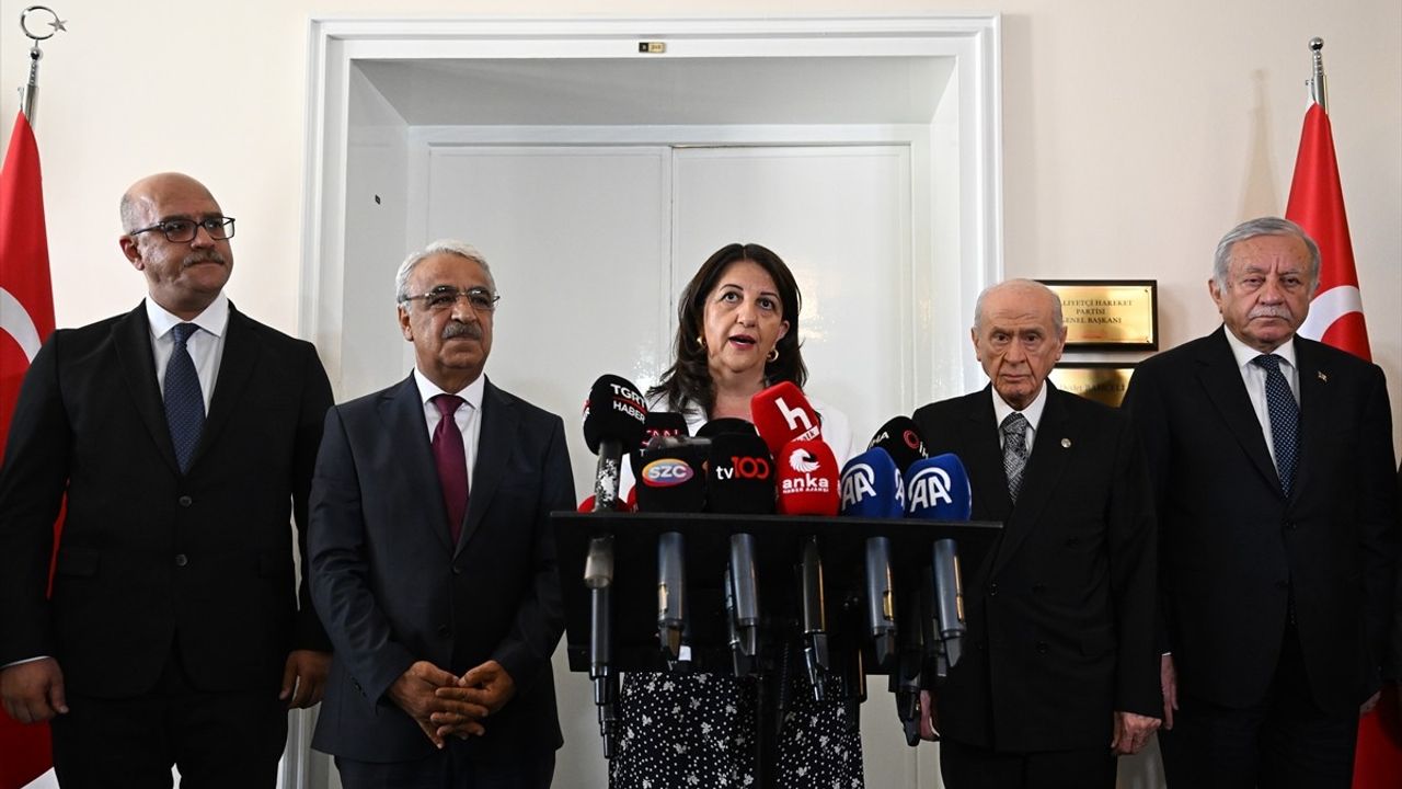 Bahçeli, DEM Parti Heyetini Kabul Etti