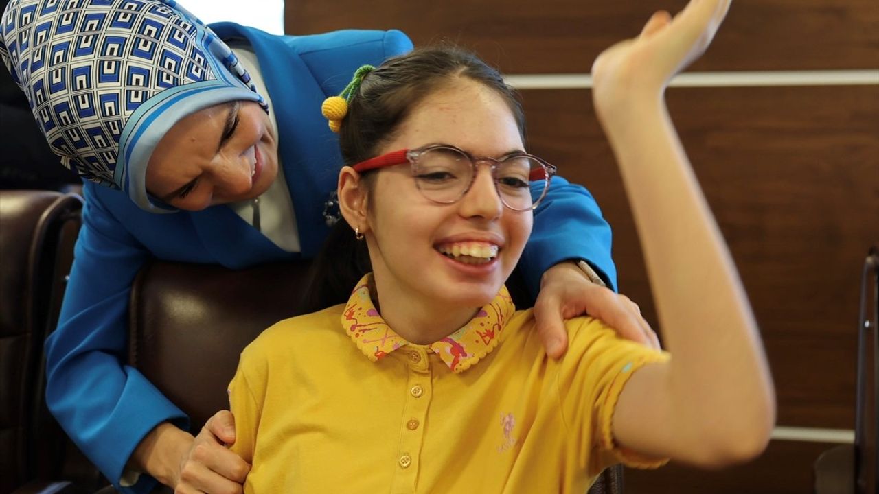 Bakan Göktaş Şehit Eşleriyle Görüşme Gerçekleştirdi