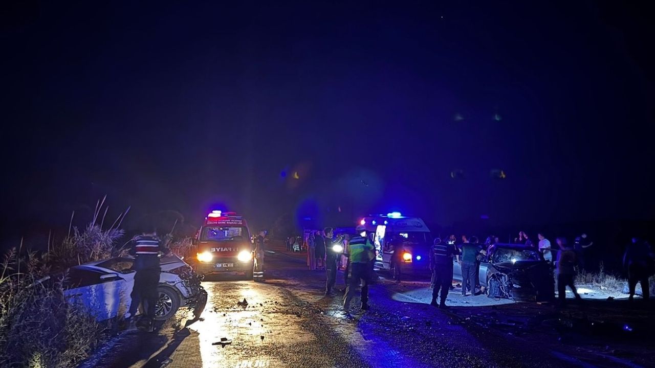 Balıkesir'de Zincirleme Trafik Kazası: 9 Yaralı