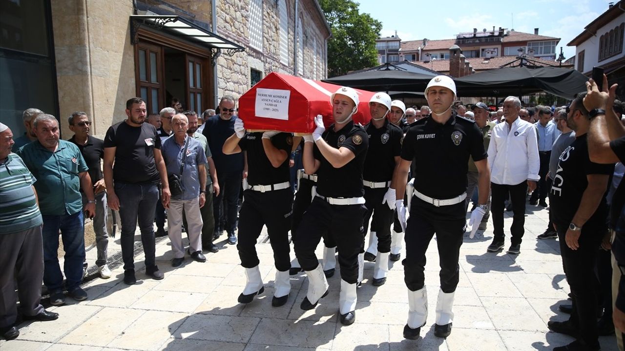 Başkomiser Aysun Çağla Namdar'ın Cenazesi Kastamonu'da Toprağa Verildi