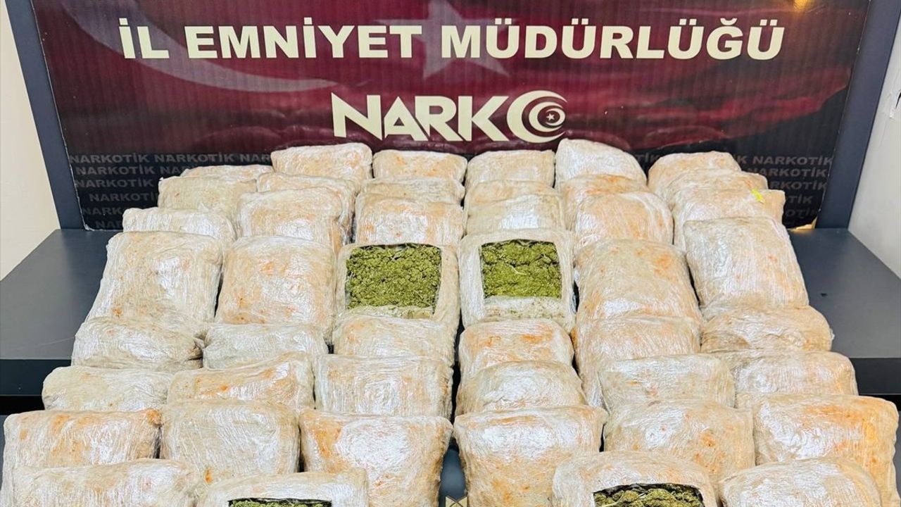 Batman'da Tırda Uyuşturucu Baskını: 27 Kilogram Ele Geçirildi