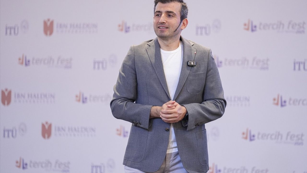 Baykar Başkanı Selçuk Bayraktar, TercihFest 2025'te Gençlerle Buluştu