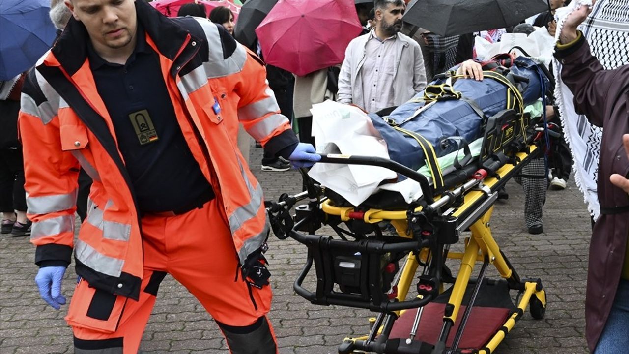 Berlin'de Filistin Destekçilerine Sert Polis Müdahalesi