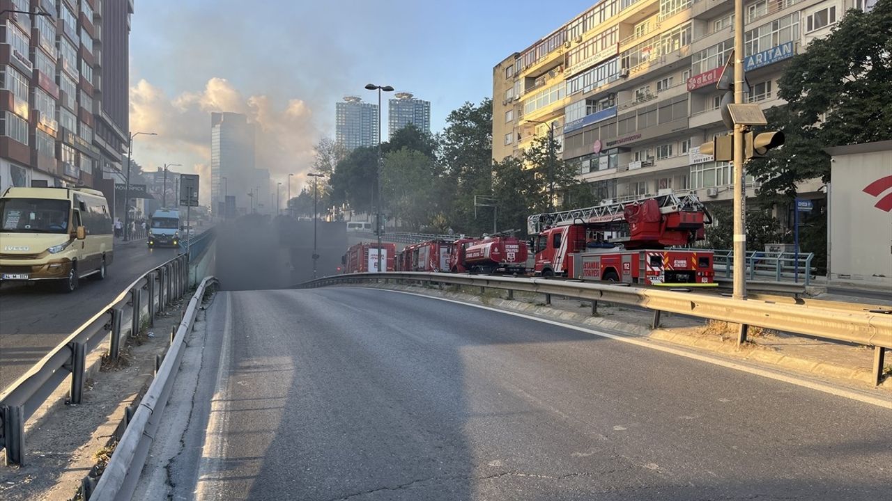 Beşiktaş'ta Özel Halk Otobüsünde Yangın - Olay Detayları