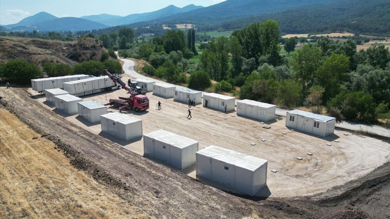 Bilecik'te Orman Yangınları Sonrası Konteyner Kurulumları Devam Ediyor