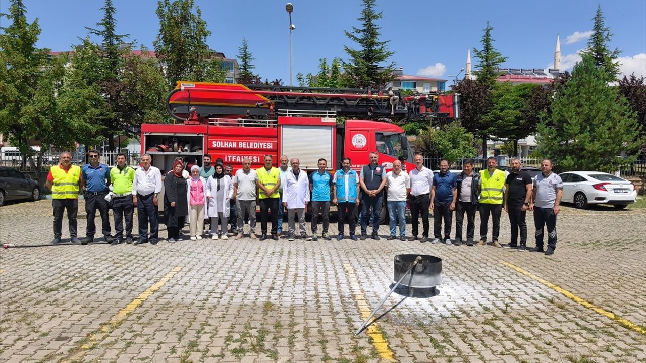 Bingöl'de Deprem ve Yangın Tatbikatı