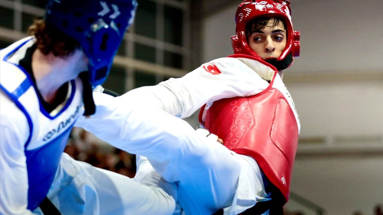 Buğra Coşgungönül EYOF 2025'te Altın Madalya Kazandı