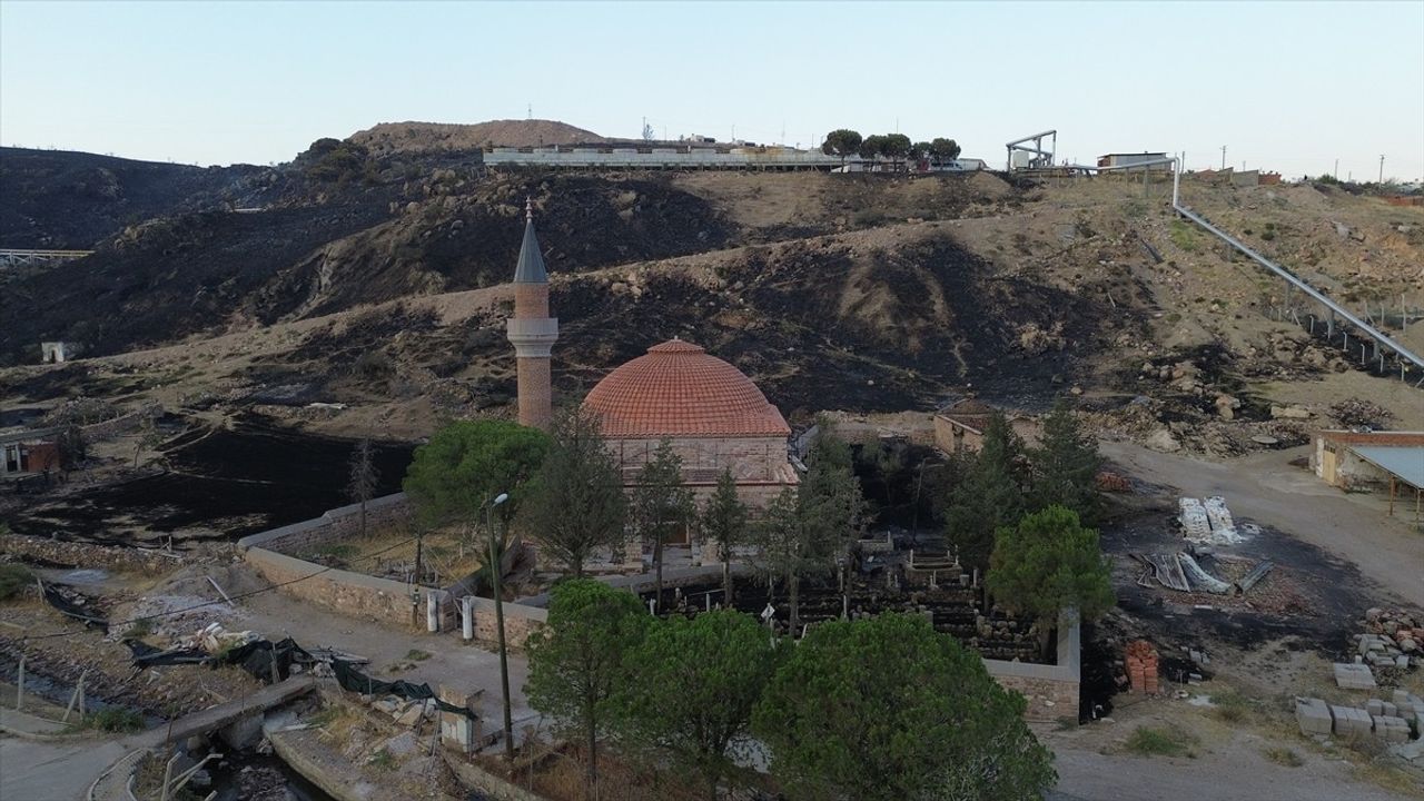 Çanakkale Ayvacık'taki Orman Yangını Kontrol Altına Alınıyor