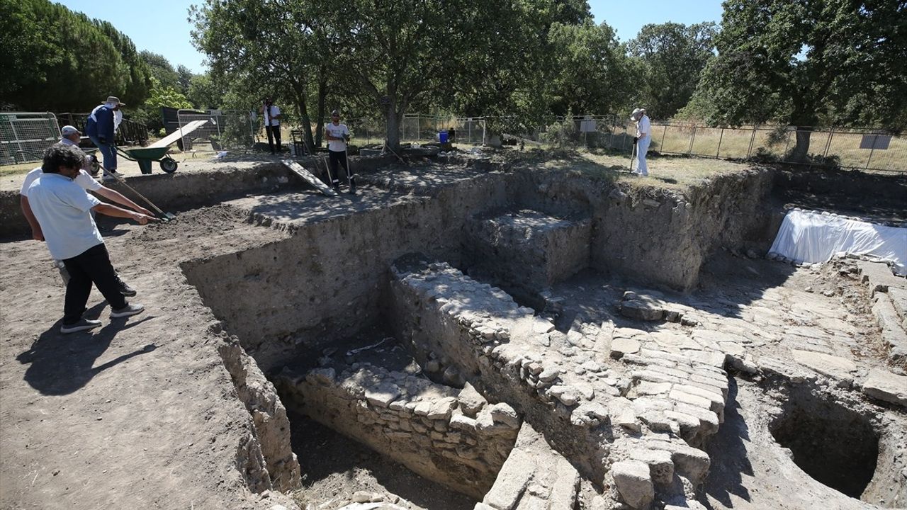 Çanakkale'deki Troya Kazıları: Savaşın İzinde