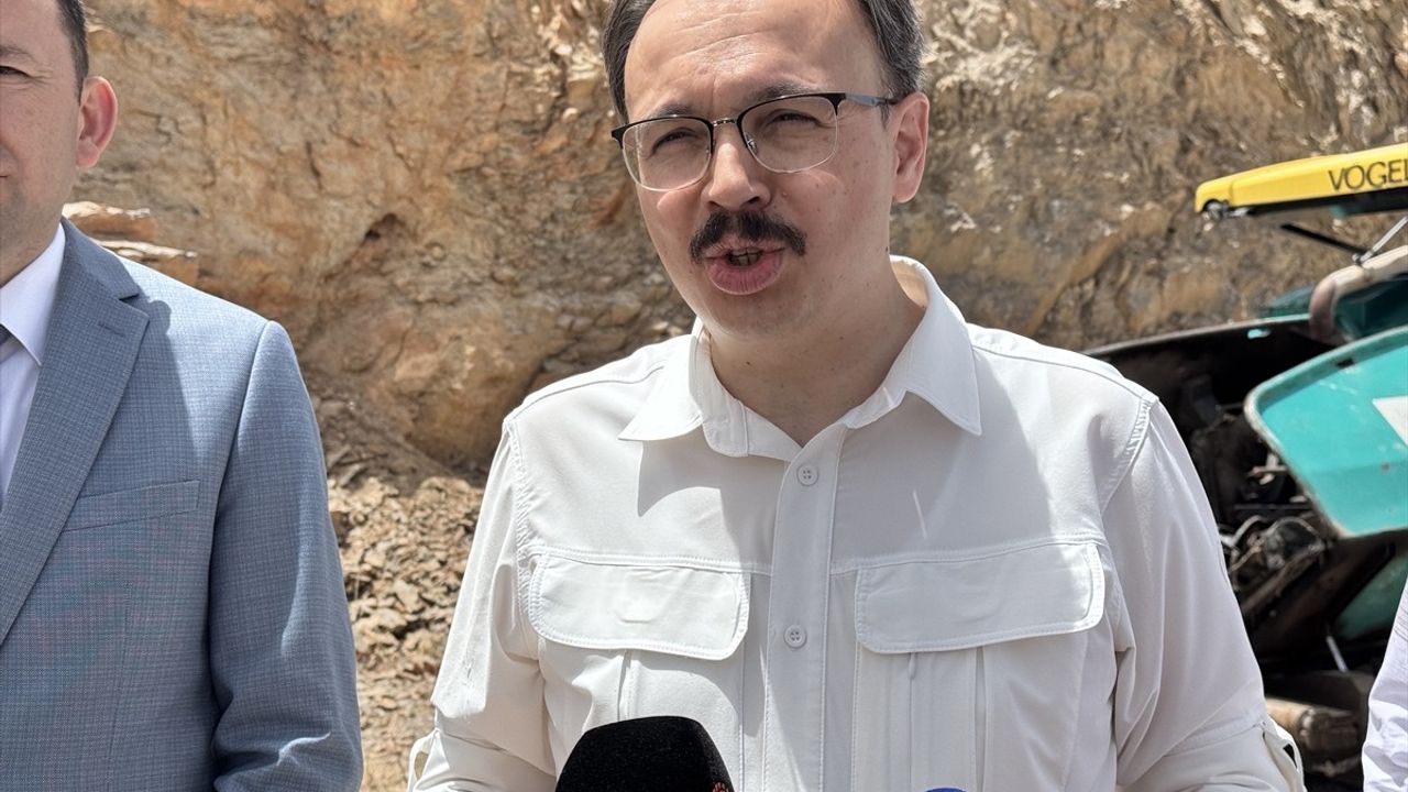 Çemikari Yaylası Yolu Yenileniyor: Ulaşım Kolaylaşıyor