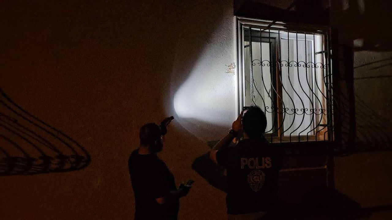 Çorum'da Pompalı Tüfekle Açılan Ateş Dairede Hasara Sebep Oldu