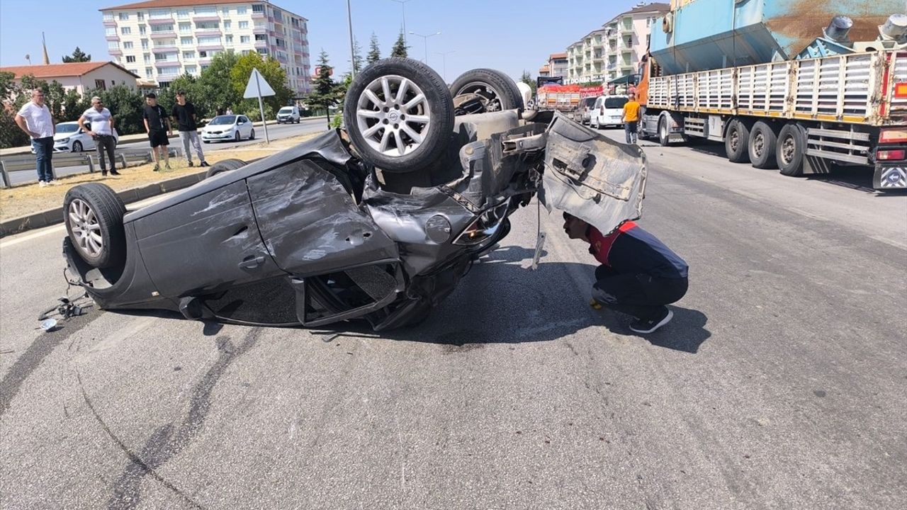 Çorum'da Trafik Kazası: 6 Yaralı