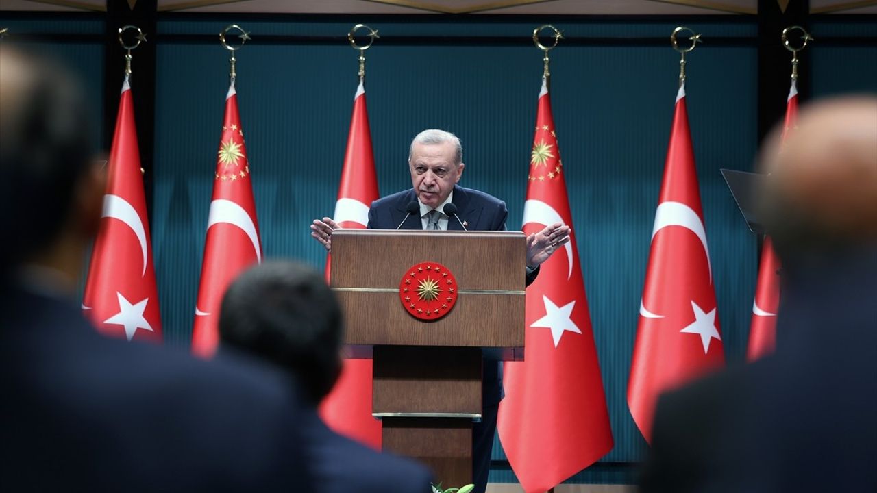 Cumhurbaşkanı Erdoğan'dan Güçlü Mesajlar