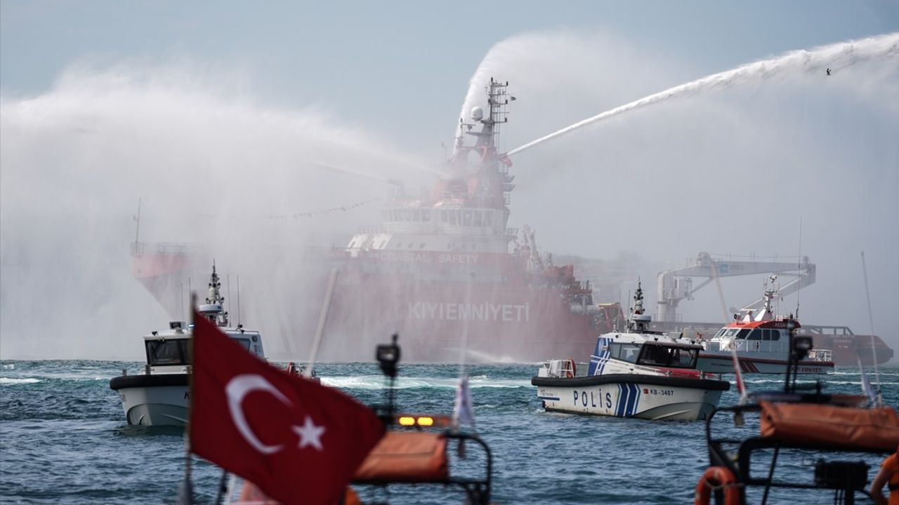 Denizcilik ve Kabotaj Bayramı'nın 99. Yıl Dönümü İstanbul'da Coşkuyla Kutlandı