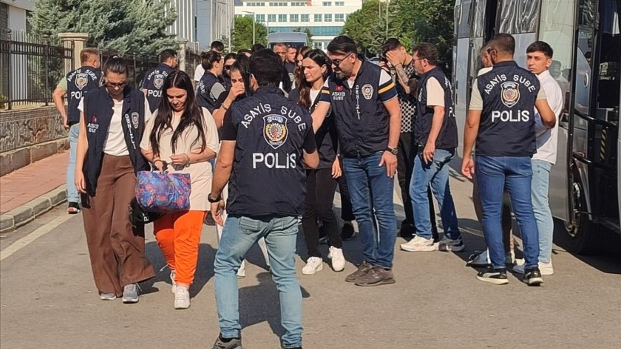 Denizli'de Dolandırıcılık Operasyonu: 9 Şüpheli Tutuklandı