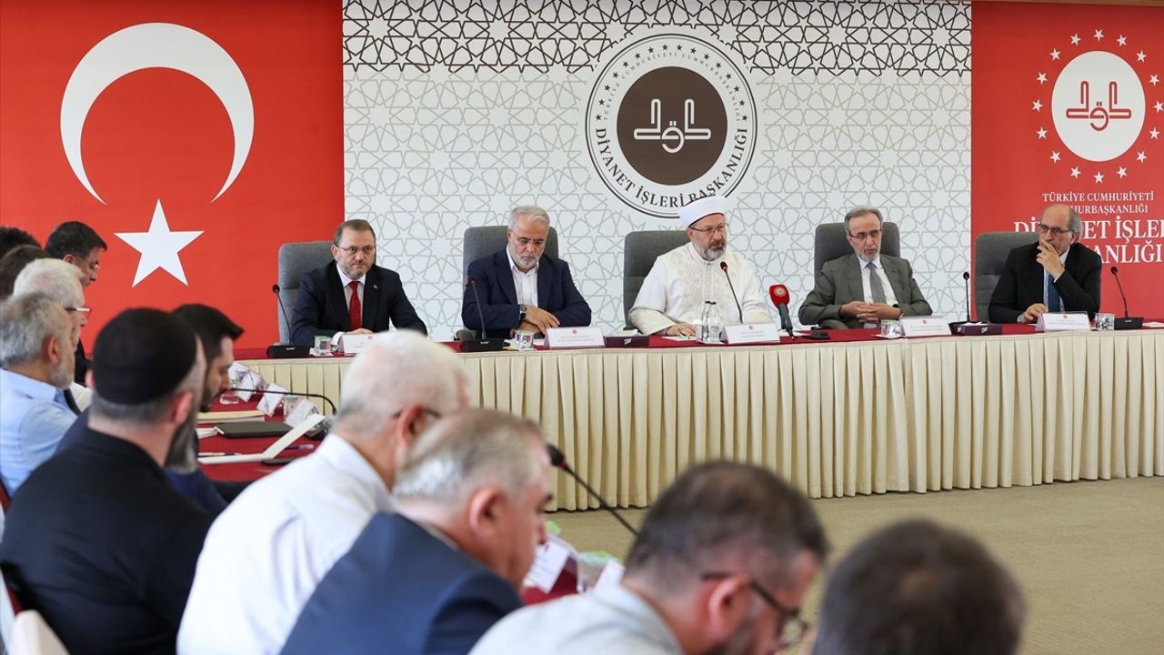 Diyanet'ten 1500. Mevlid-i Nebi Yılı İstişare Toplantısı