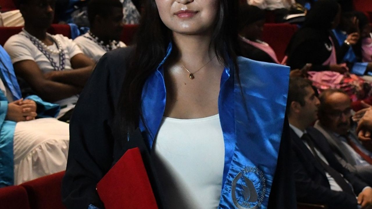 Düzce'de Uluslararası Öğrenciler İçin Mezuniyet Töreni Düzenlendi