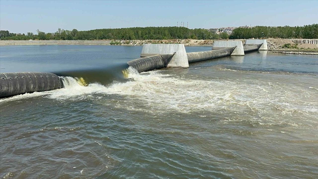 Edirne'de Tarımsal Sulama İçin Meriç Nehri'ne Su Salındı