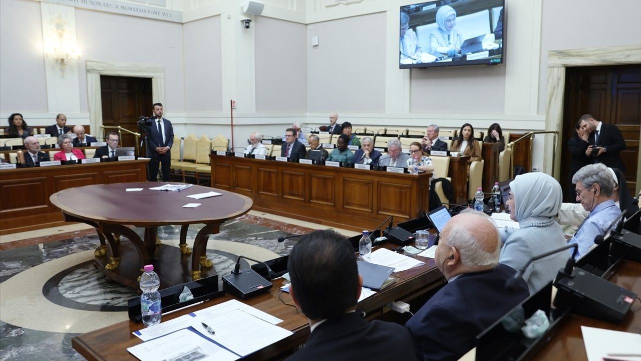 Emine Erdoğan Vatikan'da Küresel Adalet Çağrısı Yaptı