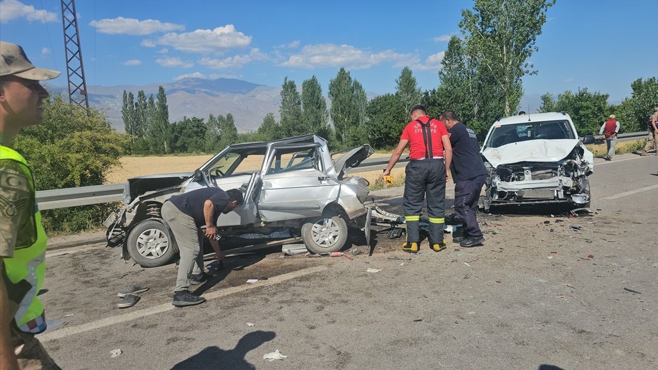 Erzincan'da Zincirleme Trafik Kazası