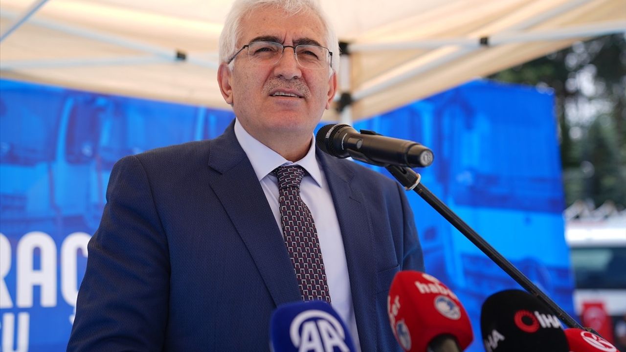 Erzurum Büyükşehir Belediyesi Yeni Araç Filosu Tanıtımını Gerçekleştirdi
