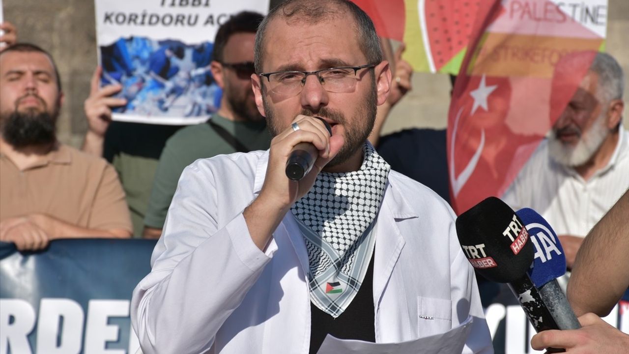 Erzurum'da Sağlık Çalışanları Gazze İçin 87 Haftadır Eylemde