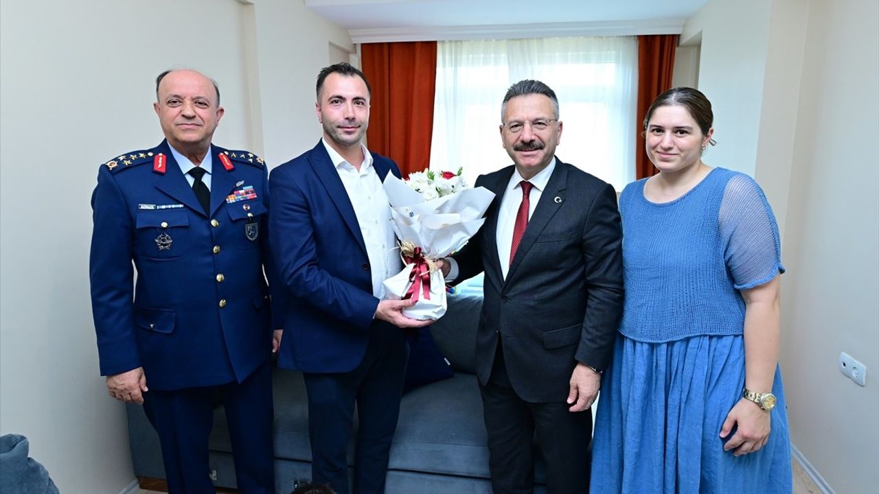 Eskişehir Valisi Aksoy'dan 15 Temmuz Gazilerine Ziyaret