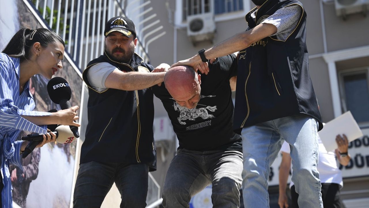 Eyüpsultan'da Üniversite Öğrencisi Öldürüldü, Zanlı Adliyeye Sevk Edildi