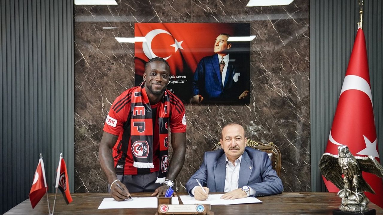 Gaziantep FK, Myenty Abena'yı Transfer Etti