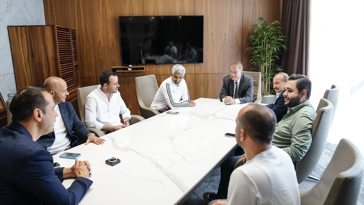 Gaziantep FK'nın Kampına Büyükelçi Ziyareti