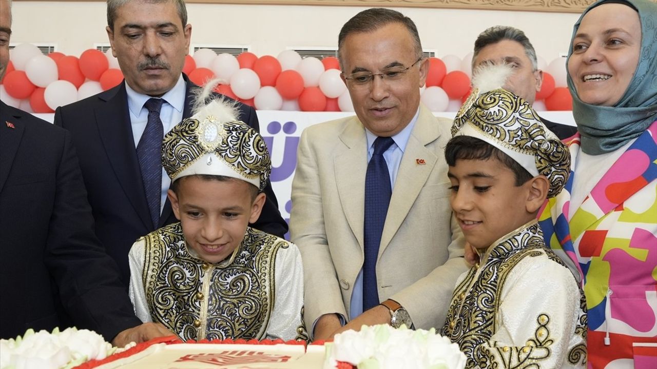 Gaziantep'te 25 Çocuk İçin Sünnet Şöleni Düzenlendi