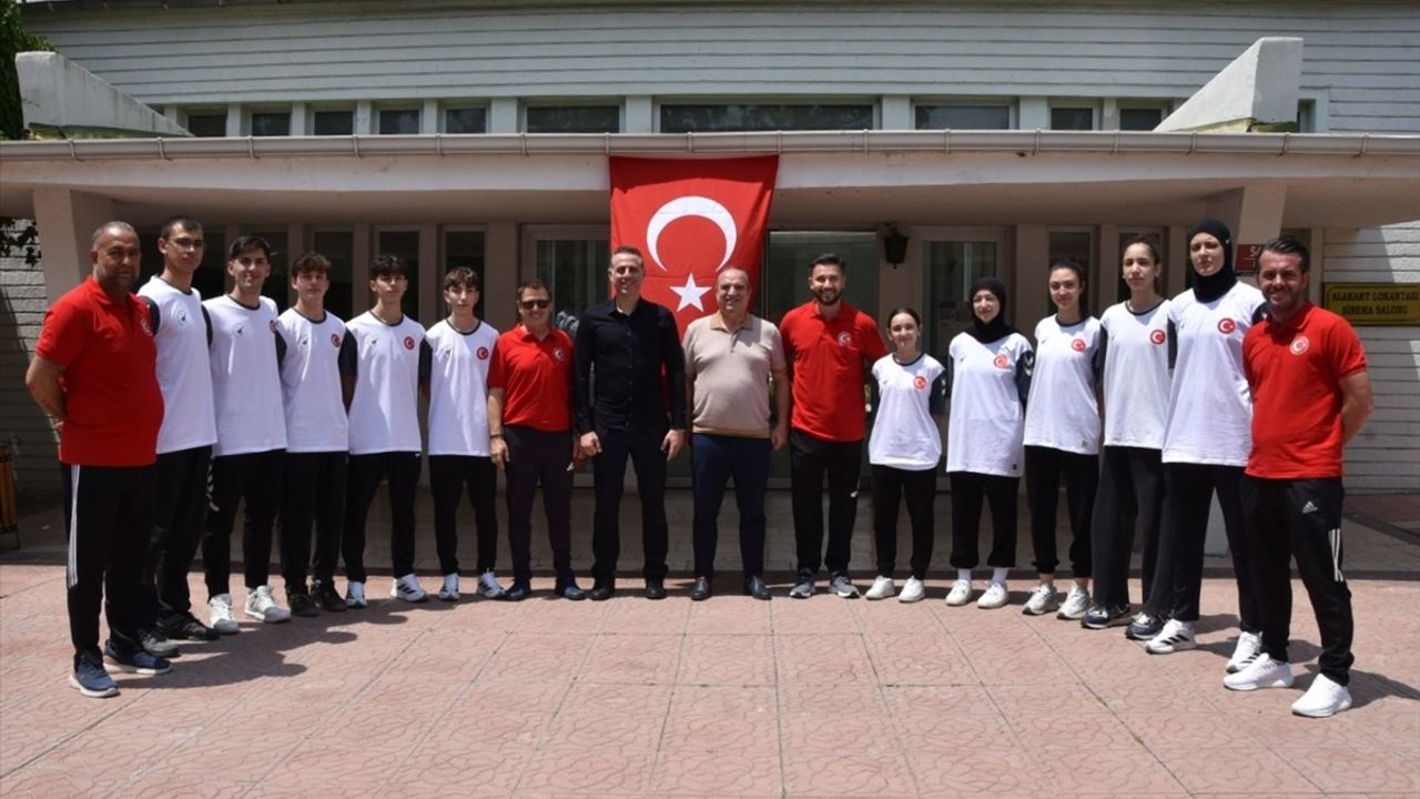 Genç Tekvandocular EYOF'ta Madalya Kazanmayı Hedefliyor