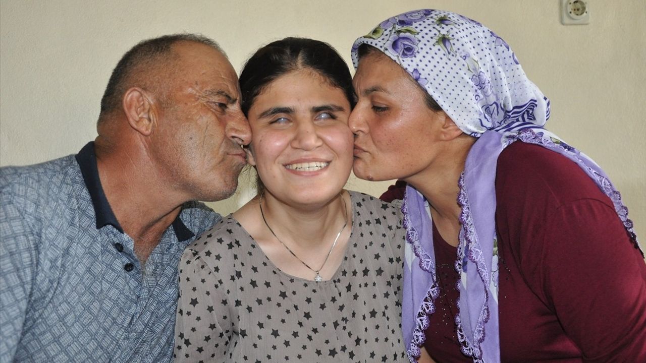 Görme Engelli Nazalin Selvi'nin Üniversite Hayali Gerçek Oluyor
