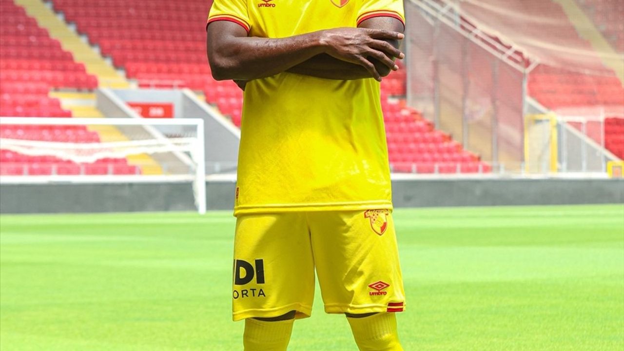 Göztepe, Junior Olaitan ile Anlaştı