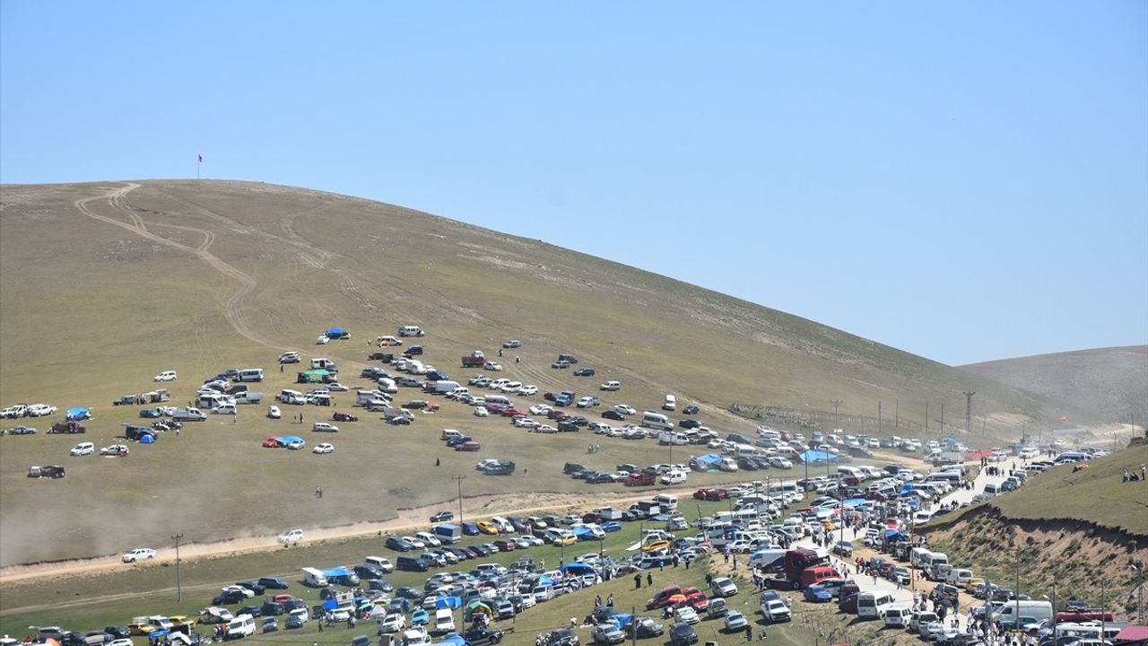 Gümüşhane'de Kazıkbeli Yayla Şenliği Coşkuyla Gerçekleşti