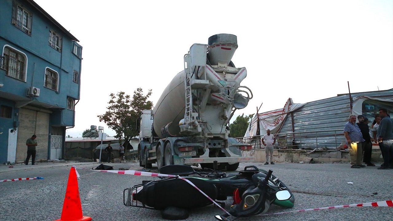 Hatay'da Motosiklet Kazası: 1 Ölü, 1 Yaralı