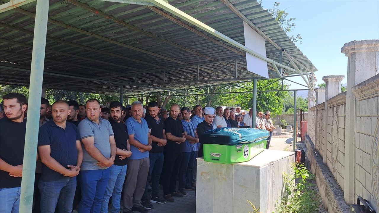 Hatay'da Vinç Kazası: Bir İşçi Hayatını Kaybetti