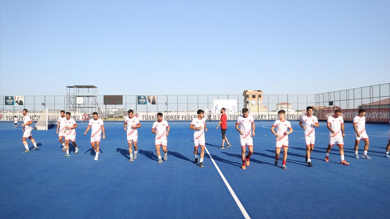 Hokey Erkek Milli Takımı Avrupa Şampiyonası İçin Hazırlanıyor
