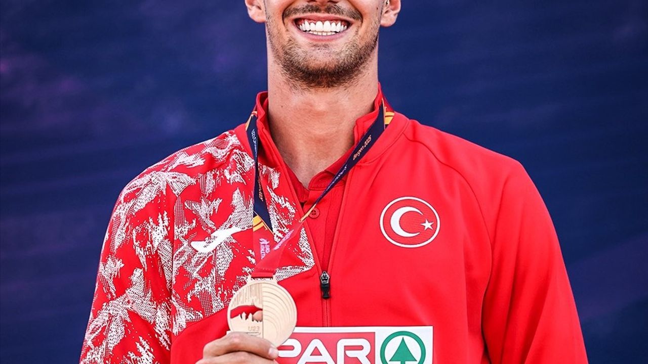 İsmail Nezir Avrupa 23 Yaş Altı Atletizm Şampiyonası'nda Gümüş Madalya Kazandı