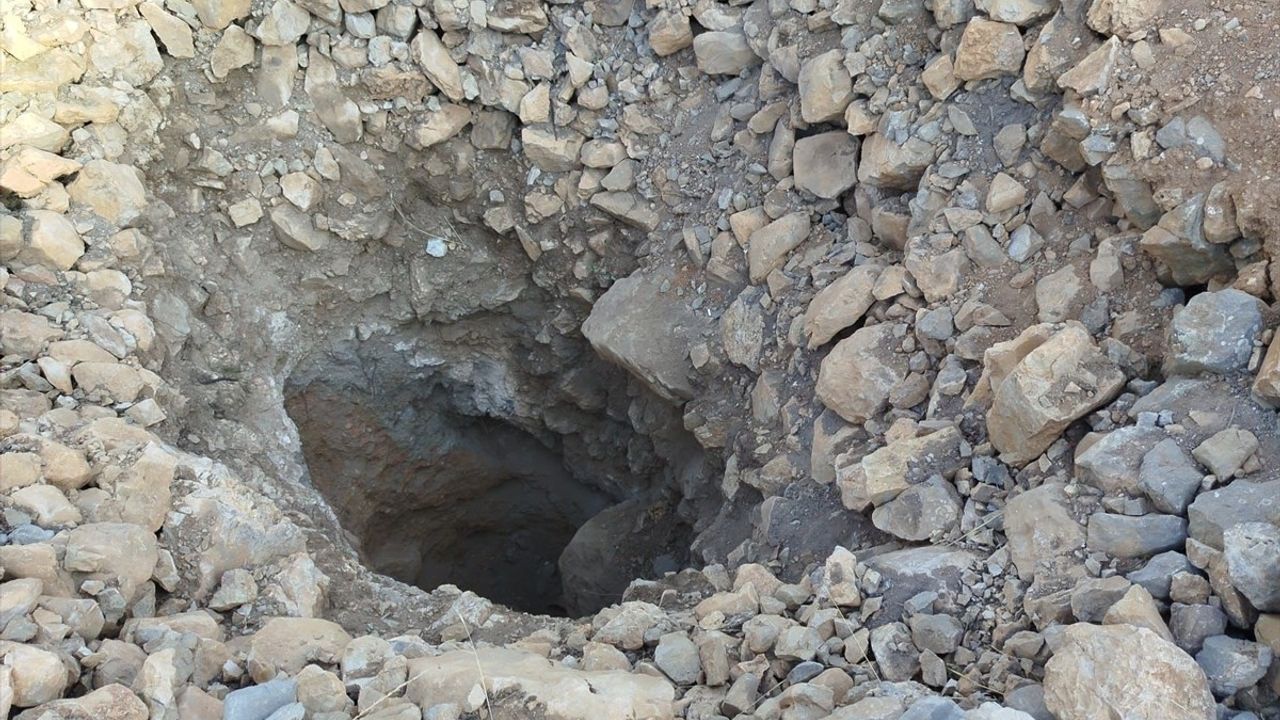Isparta'da Kaçak Kazı Yaparken Yakalanan 4 Şüpheli