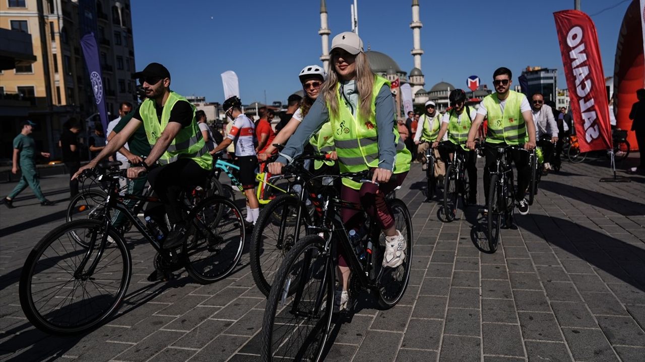 İstanbul'da 15 Temmuz Anısına Bisiklet Turu Düzenlendi