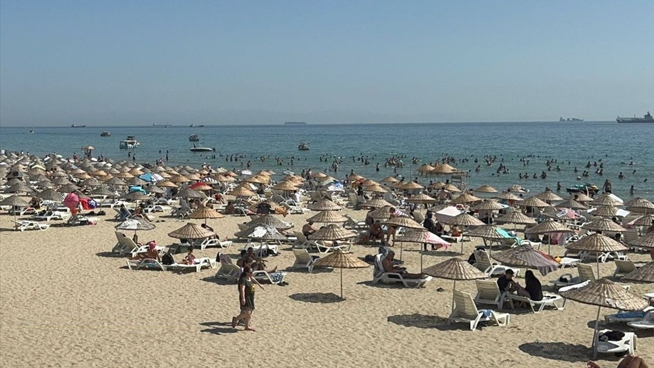 İstanbul'da Sıcak Havadan Kaçış: Sahillerde Keyif Zamanı