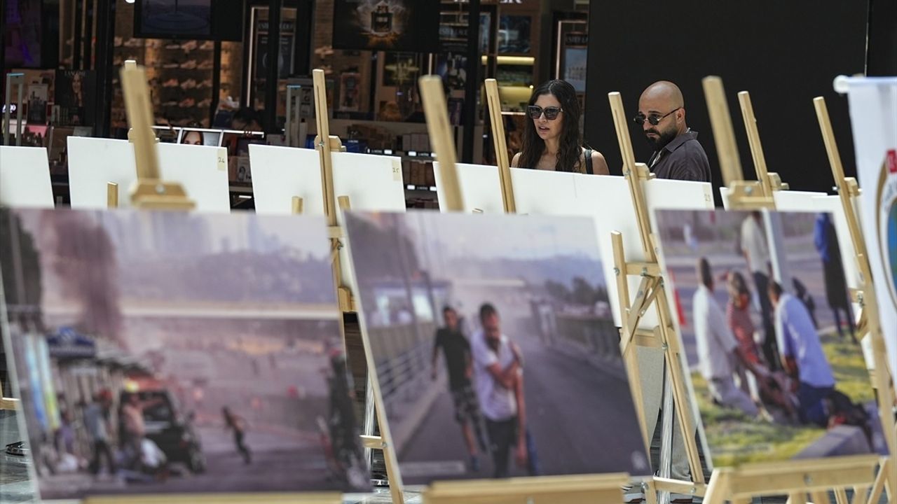 İzmir'de 15 Temmuz Sergisi Açıldı
