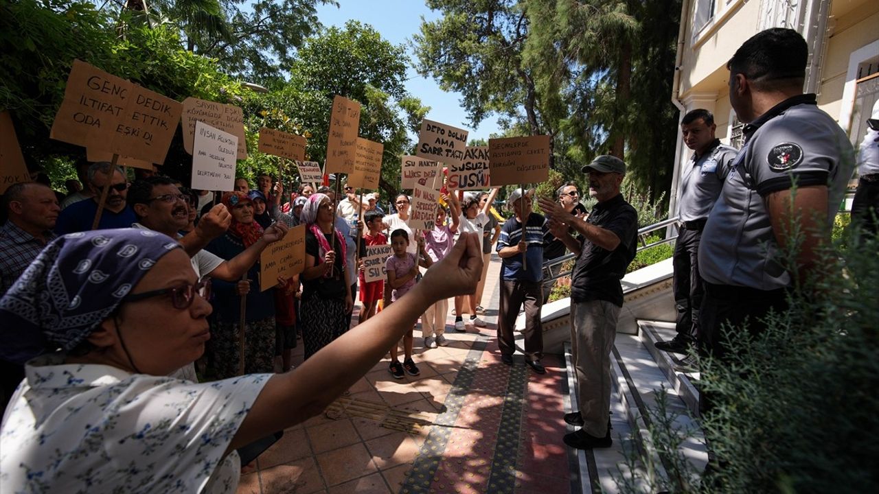 İzmir'de Su Kesintisi Protestosu