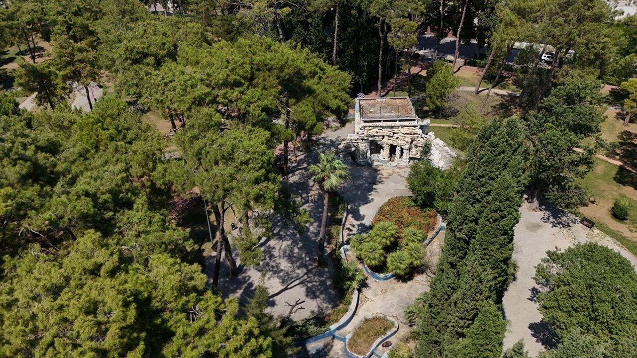 İzmir'de Su Tasarrufu Uyarısı: Park Bahçe Abonelikleri Geçici Olarak İptal Edildi