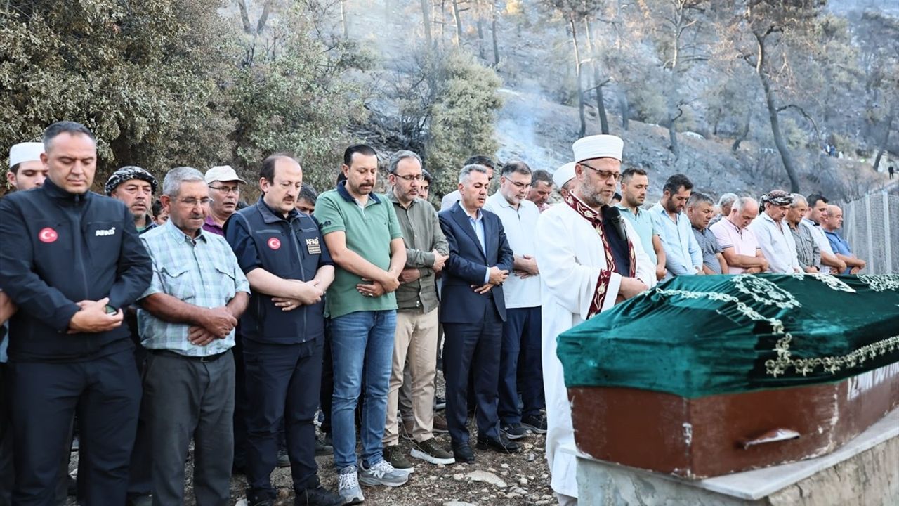 İzmir Ödemiş'te Orman Yangını: Yaşlı Adam Hayatını Kaybetti