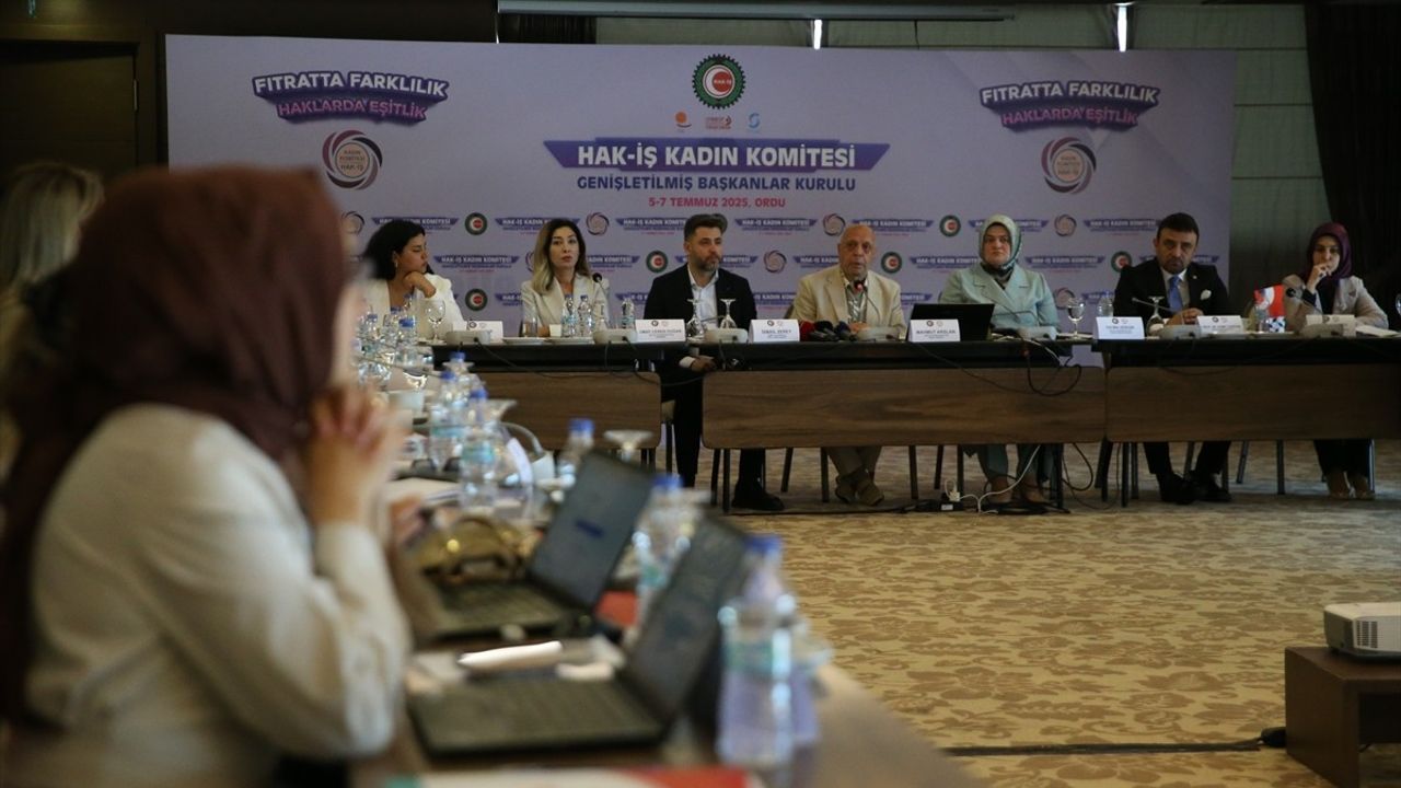 Kamu İşçileri İçin Önemli Çağrı: HAK-İŞ Genel Başkanı'ndan Hükümete Mesaj