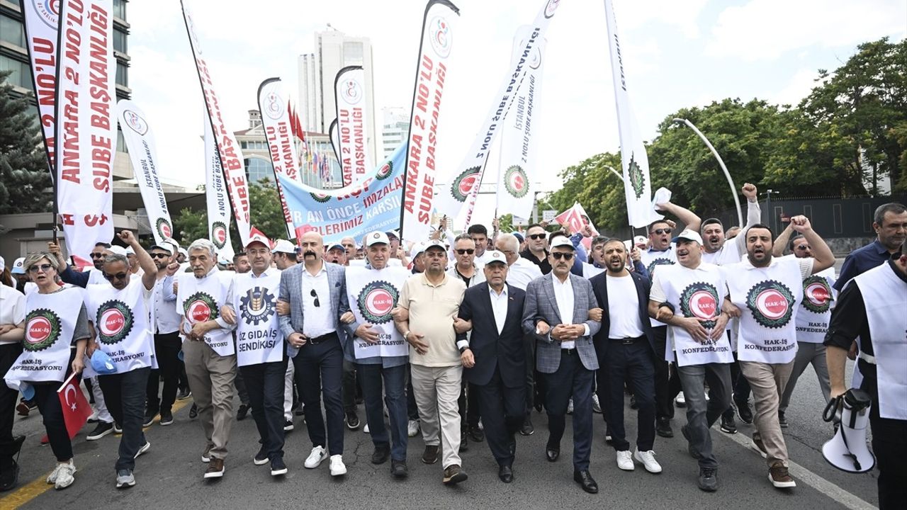 Kamu İşçileri için Toplu Sözleşme Görüşmeleri