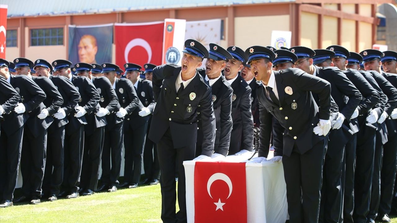 Kastamonu'da 22. Dönem Mezuniyet Töreni Yapıldı